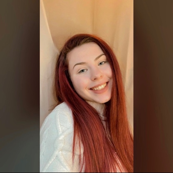 Meet your Posher, Kailey - Picture 3 of 3